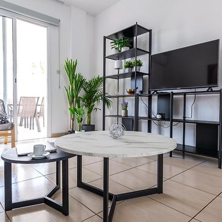 Beautiful 2 Bed Apartment In Paphos Cyprus المظهر الخارجي الصورة