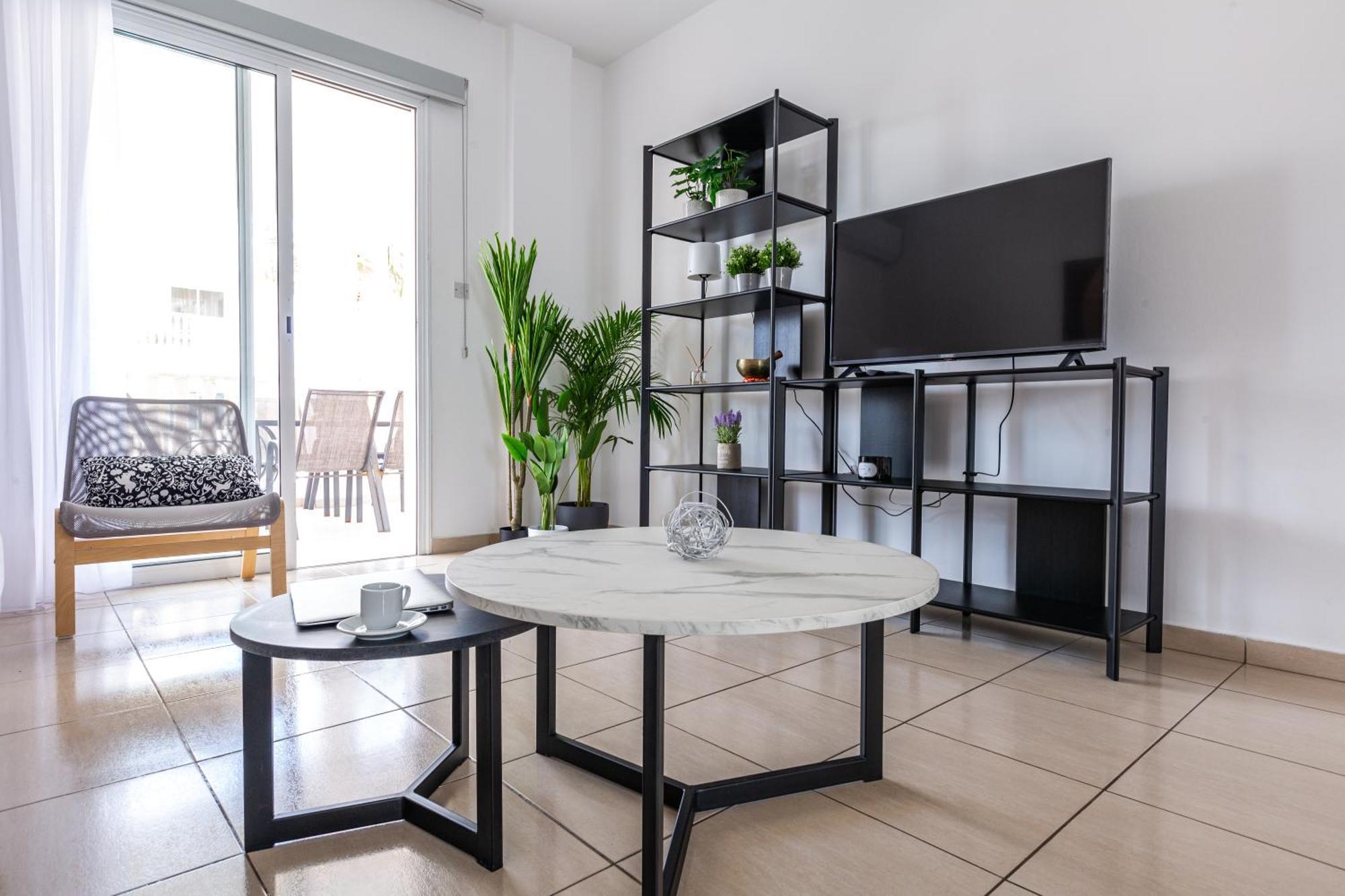 Beautiful 2 Bed Apartment In Paphos Cyprus المظهر الخارجي الصورة