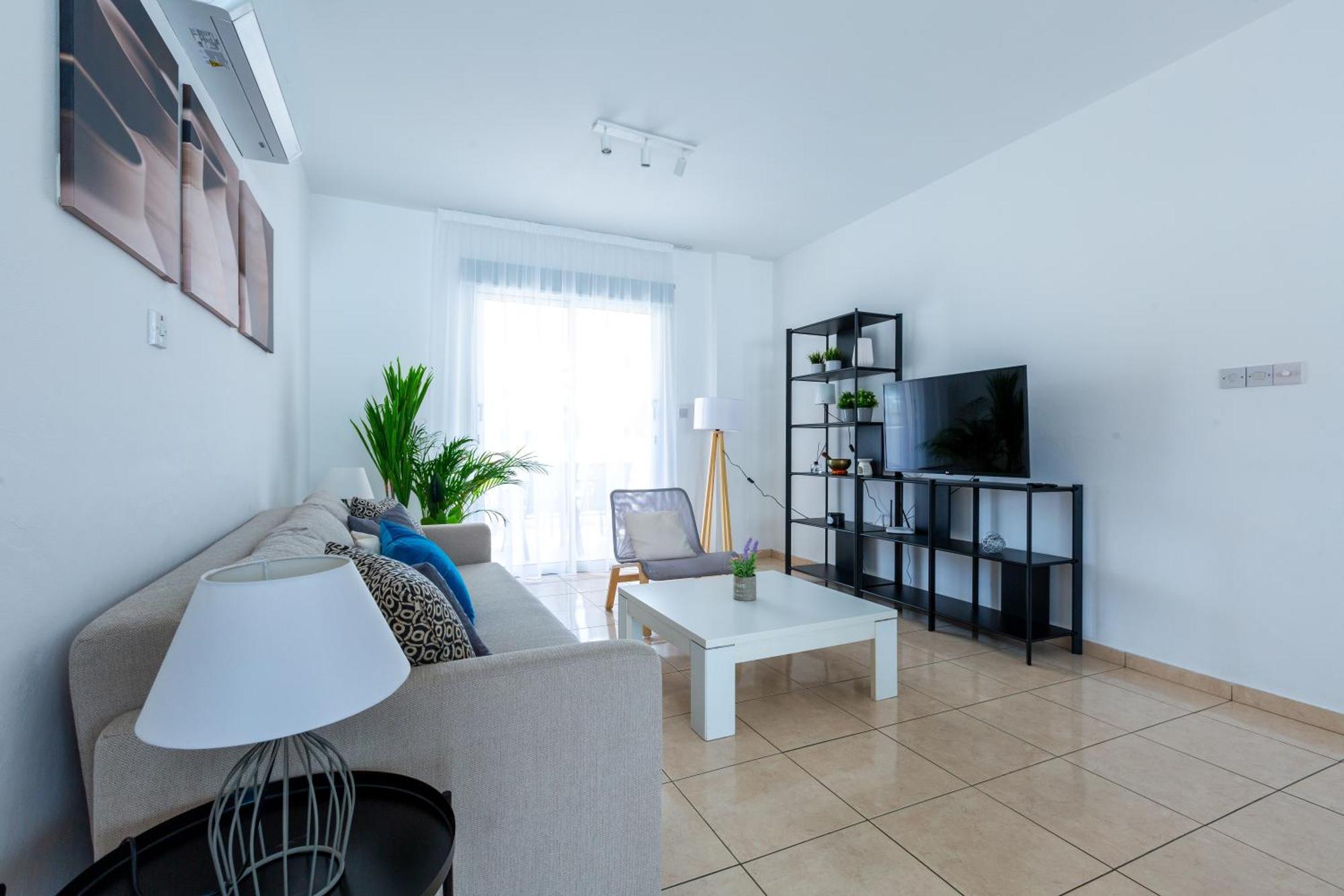Beautiful 2 Bed Apartment In Paphos Cyprus المظهر الخارجي الصورة