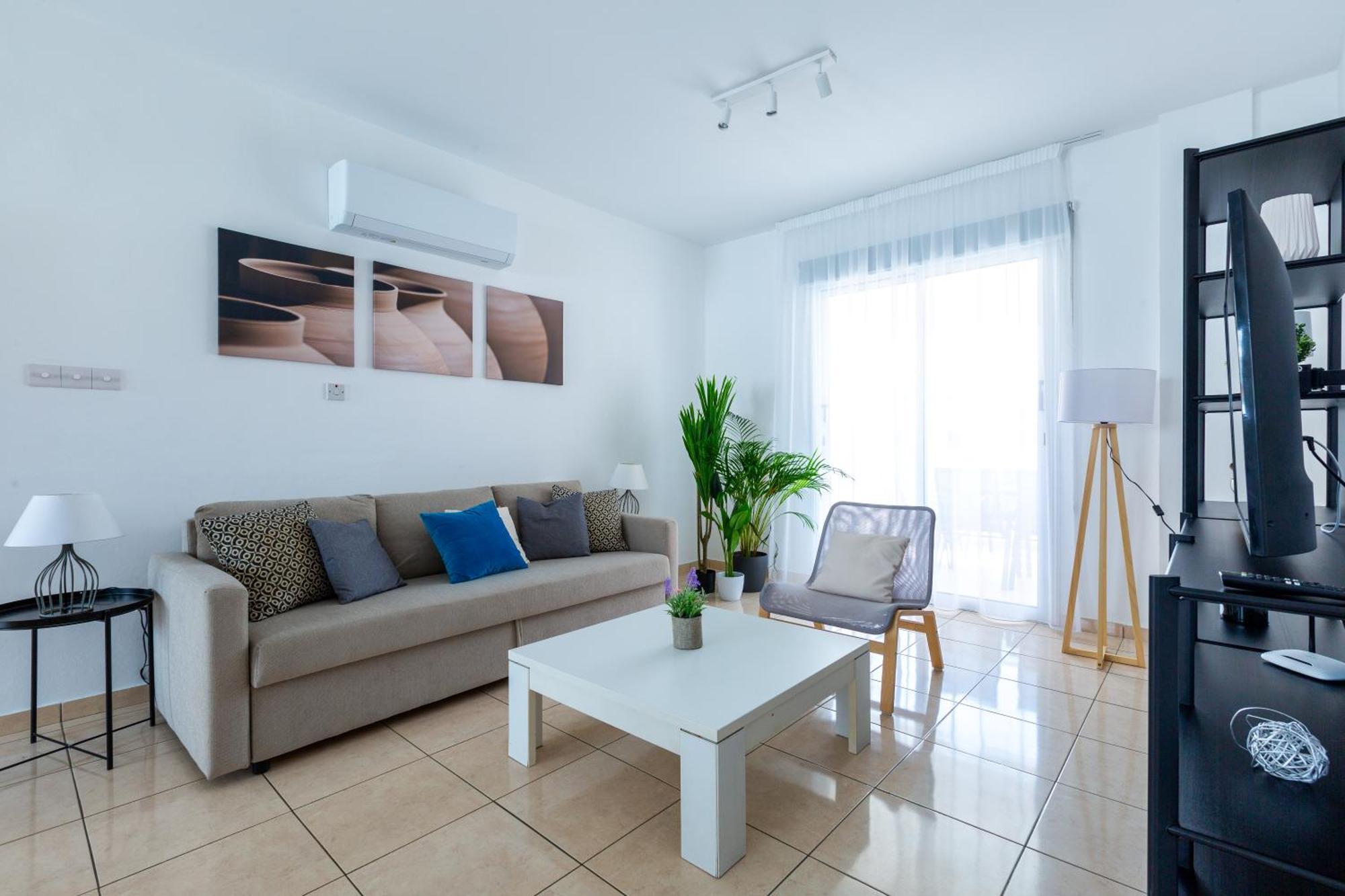 Beautiful 2 Bed Apartment In Paphos Cyprus المظهر الخارجي الصورة