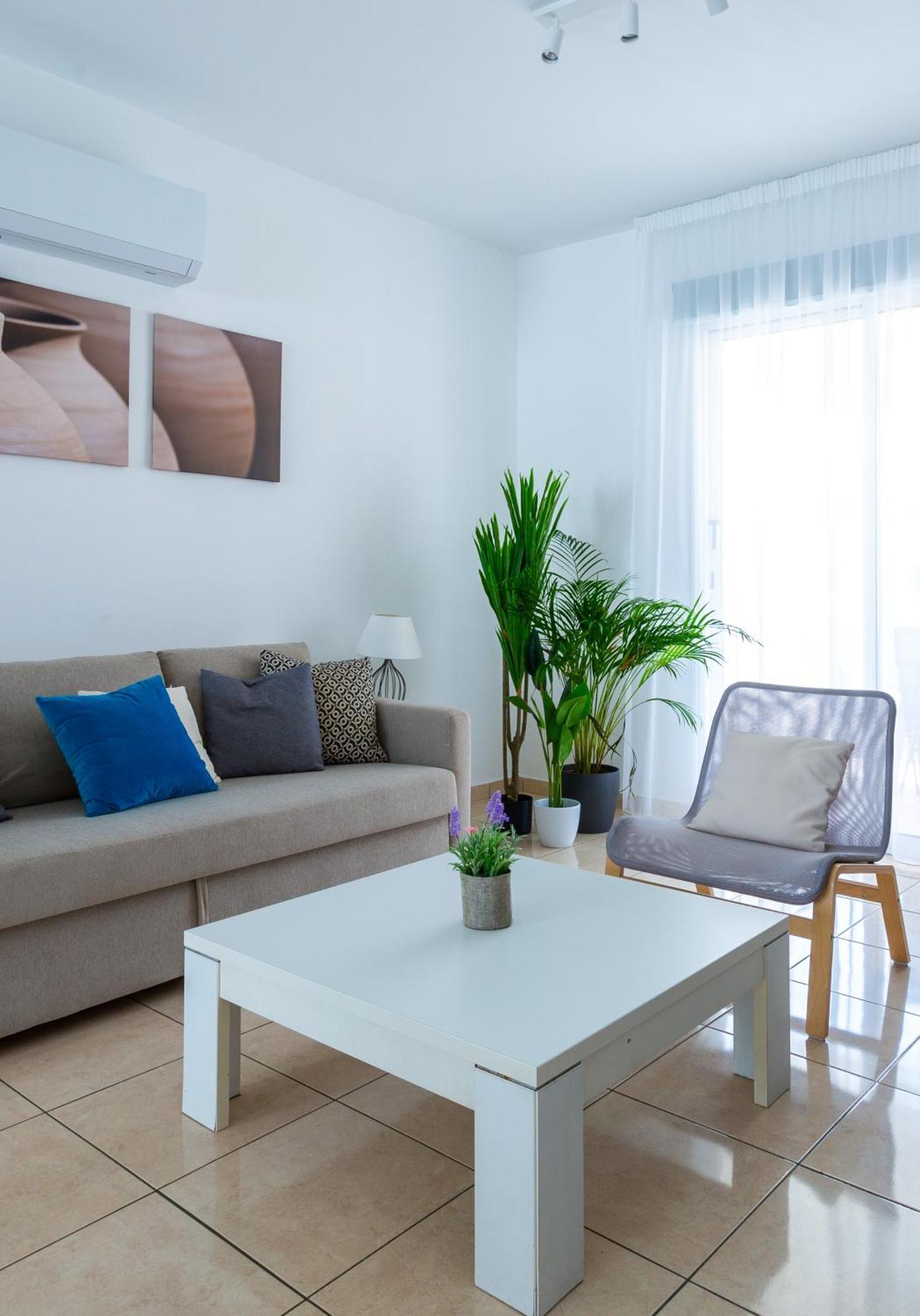 Beautiful 2 Bed Apartment In Paphos Cyprus المظهر الخارجي الصورة