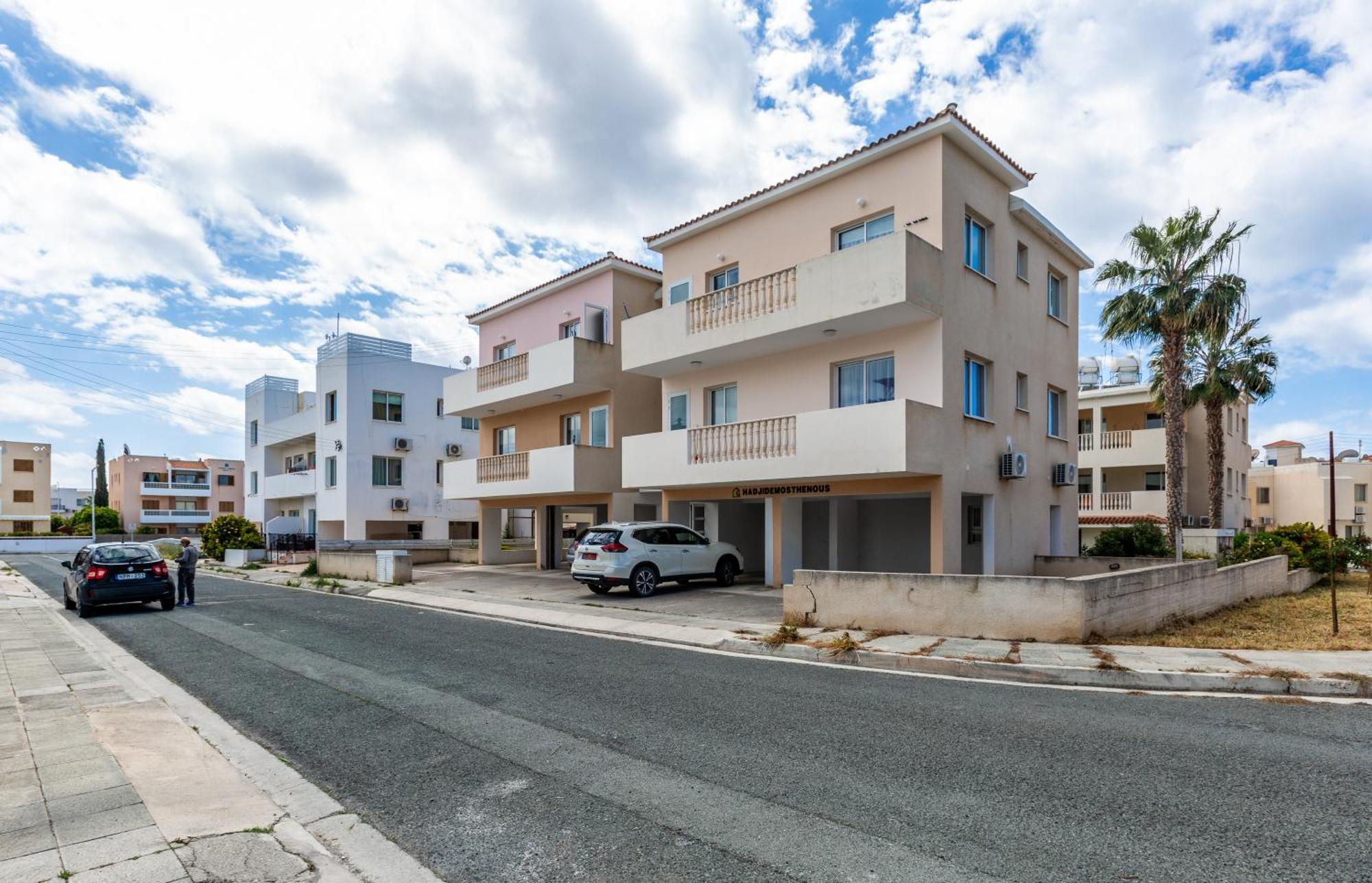 Beautiful 2 Bed Apartment In Paphos Cyprus المظهر الخارجي الصورة