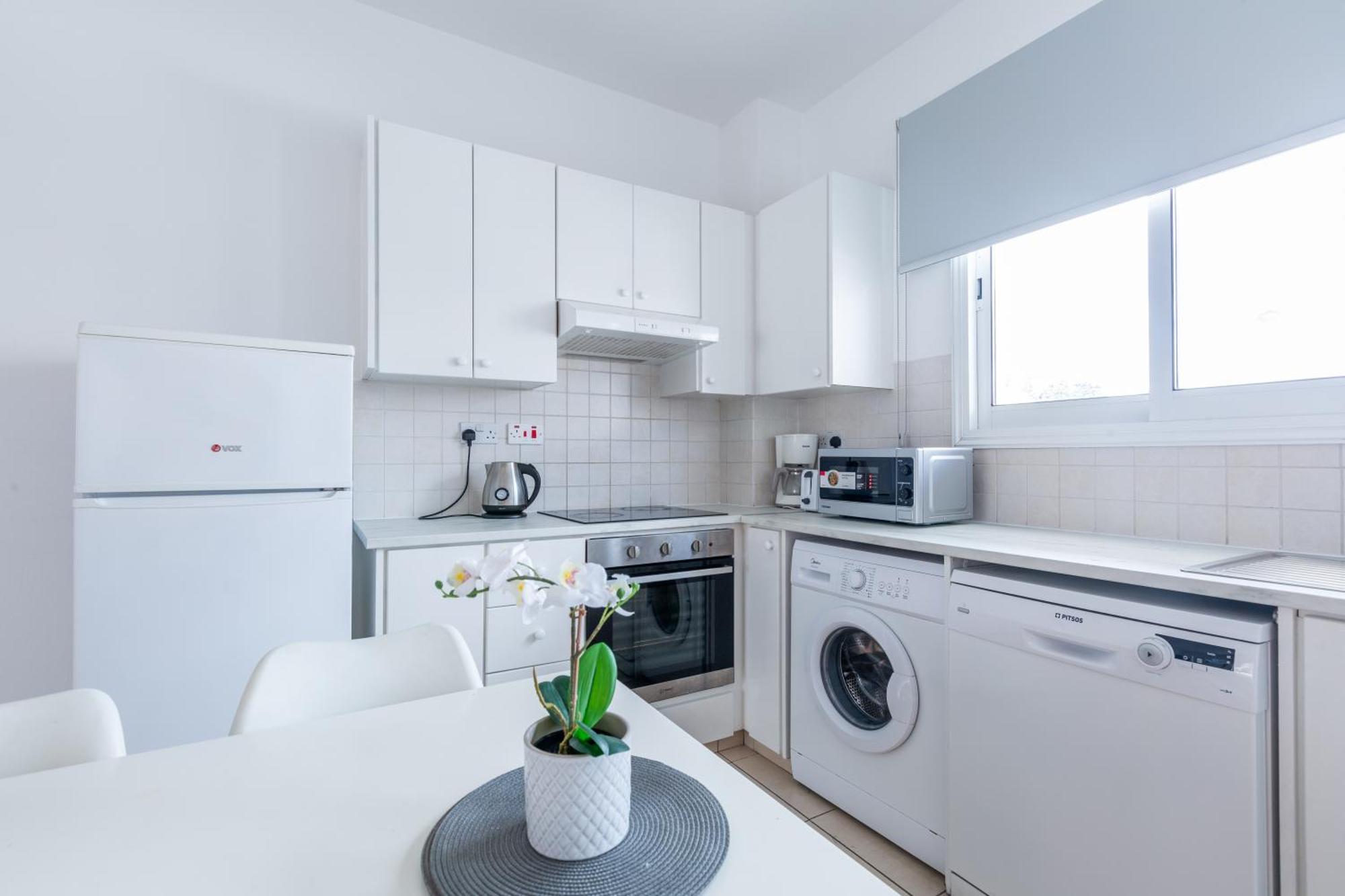Beautiful 2 Bed Apartment In Paphos Cyprus المظهر الخارجي الصورة