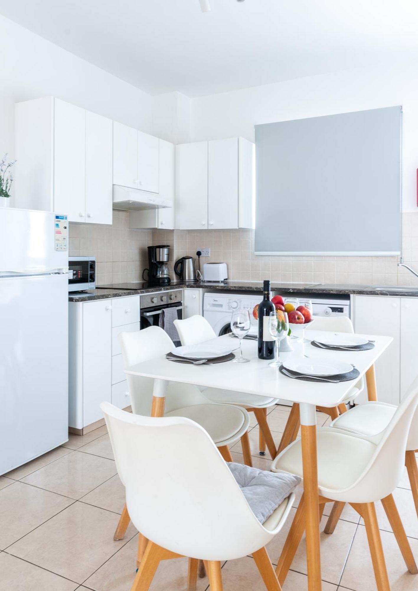 Beautiful 2 Bed Apartment In Paphos Cyprus المظهر الخارجي الصورة