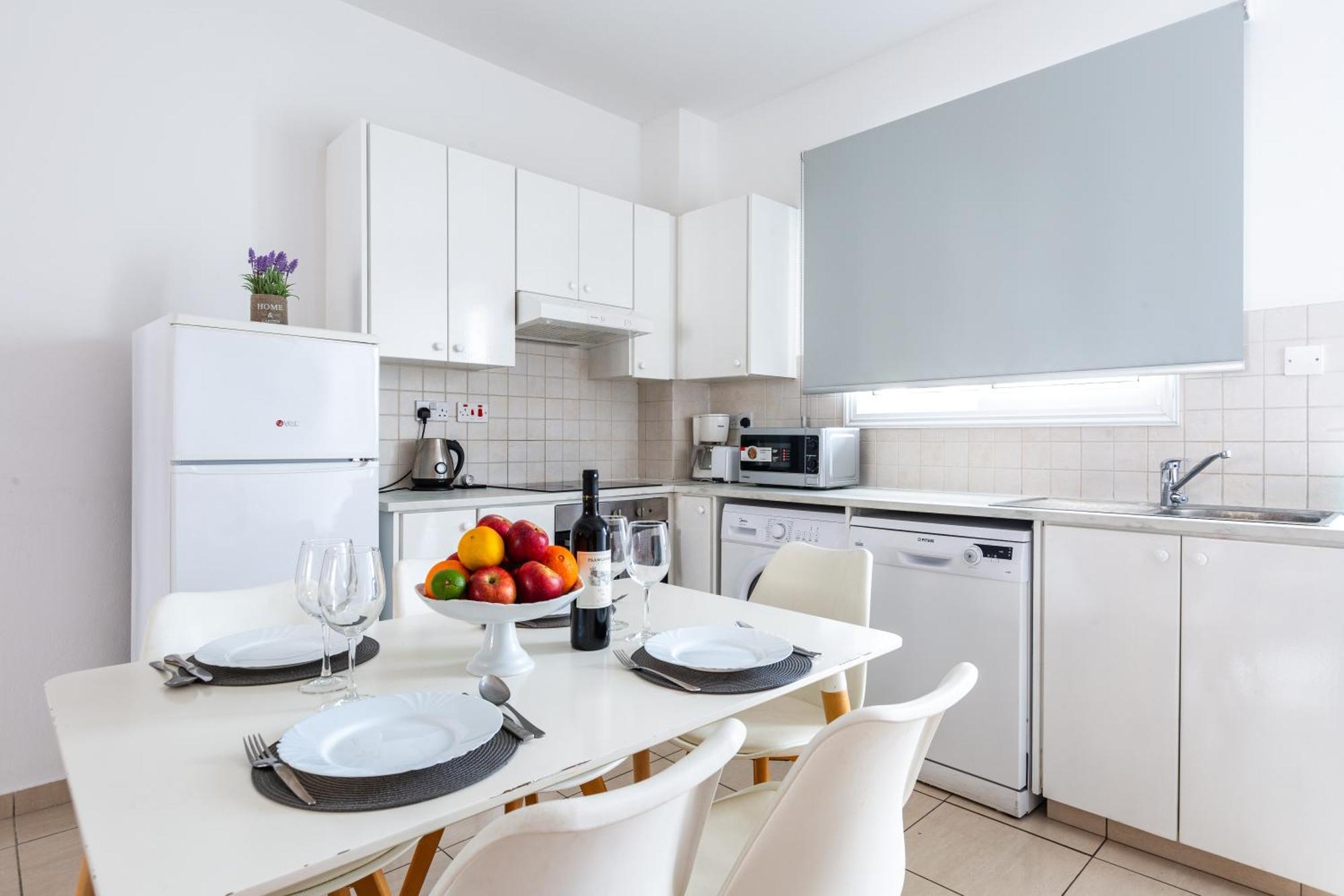 Beautiful 2 Bed Apartment In Paphos Cyprus المظهر الخارجي الصورة