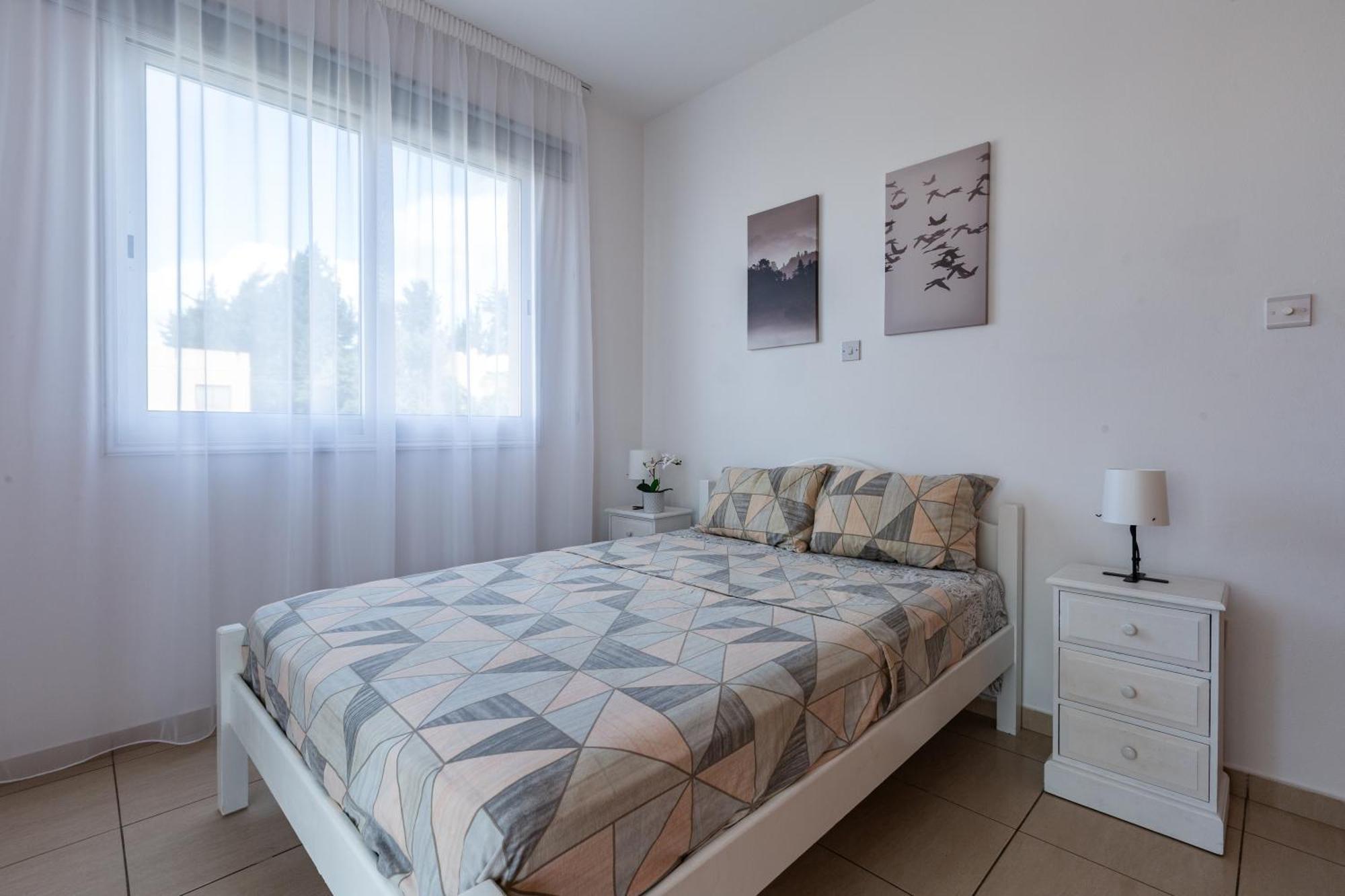Beautiful 2 Bed Apartment In Paphos Cyprus المظهر الخارجي الصورة